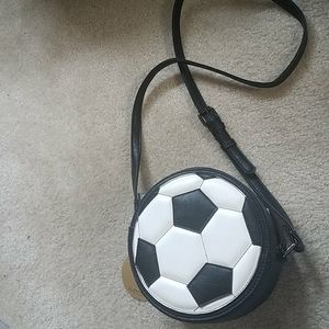 Soccer ball shoulder bag